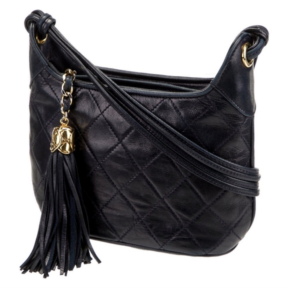 ⛔️SOLD⛔️ CHANEL Vintage '89-'91 RARE Quilted Tassel Shoulder Bag with COA - Picture 4 of 15